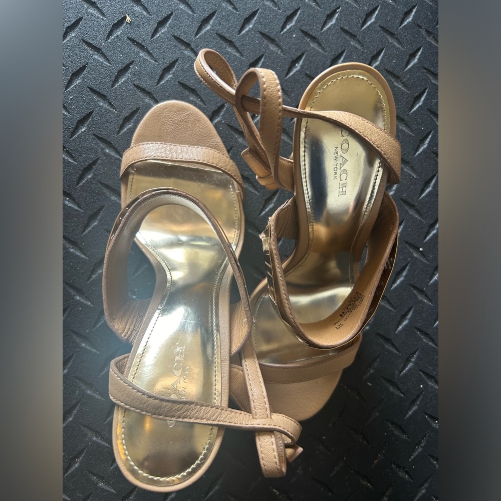 Coach/used/strappy heels